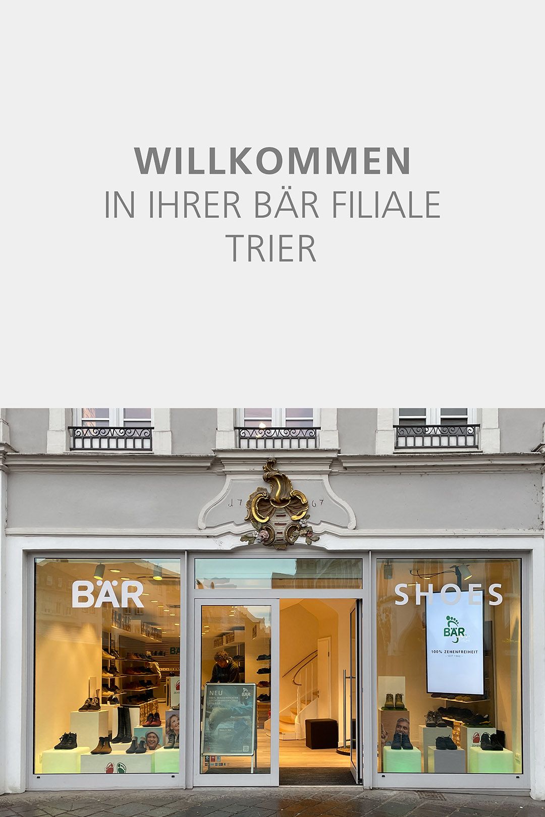 Eingangsbereich der BÄR Schuhfiliale in Trier mit Schaufenster und einladendem Design
