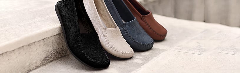 Female discount moccasins shoes