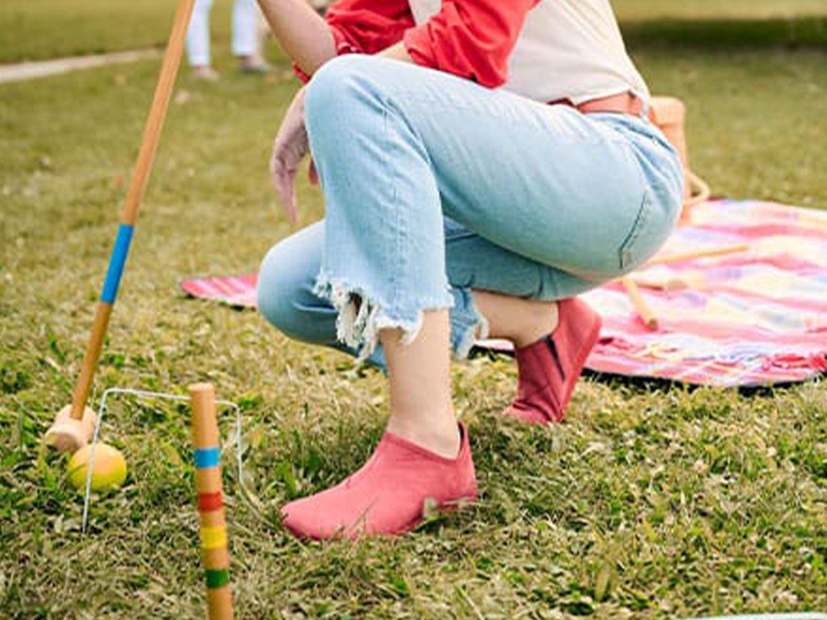BÄR Schuhe Damenschuhe Lotus in rot aus Kalbnubukleder - Anlass: Freizeitschuhe (Emotionsbild) BÄR Schuhe Damenschuhe Freizeitschuhe Lotus rot Kalbnubukleder Emotionsbild