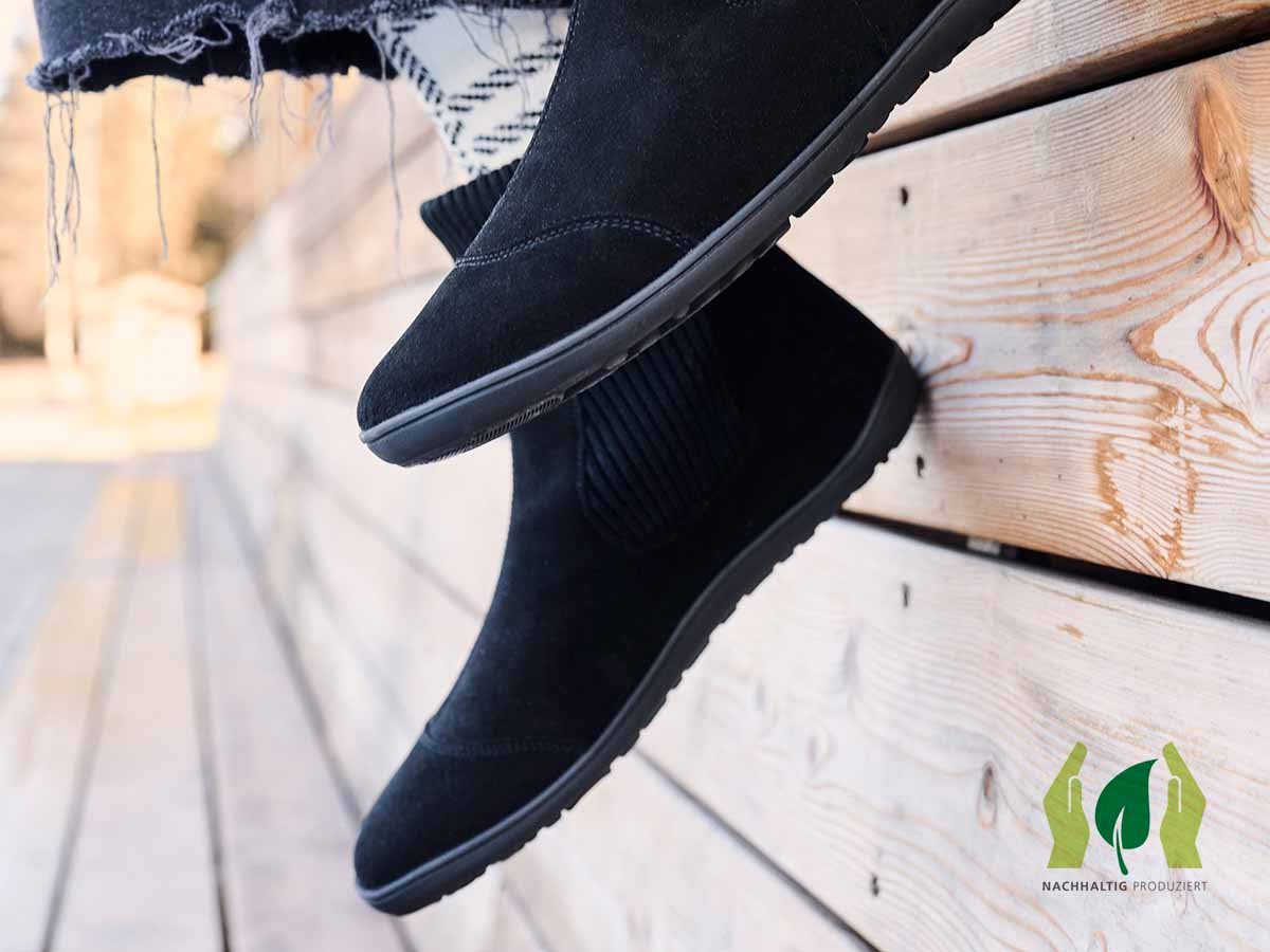 BÄR Schuhe Damenschuhe Freizeitschuhe Jody schwarz Kalbveloursleder wasserabweisend Emotionsbild