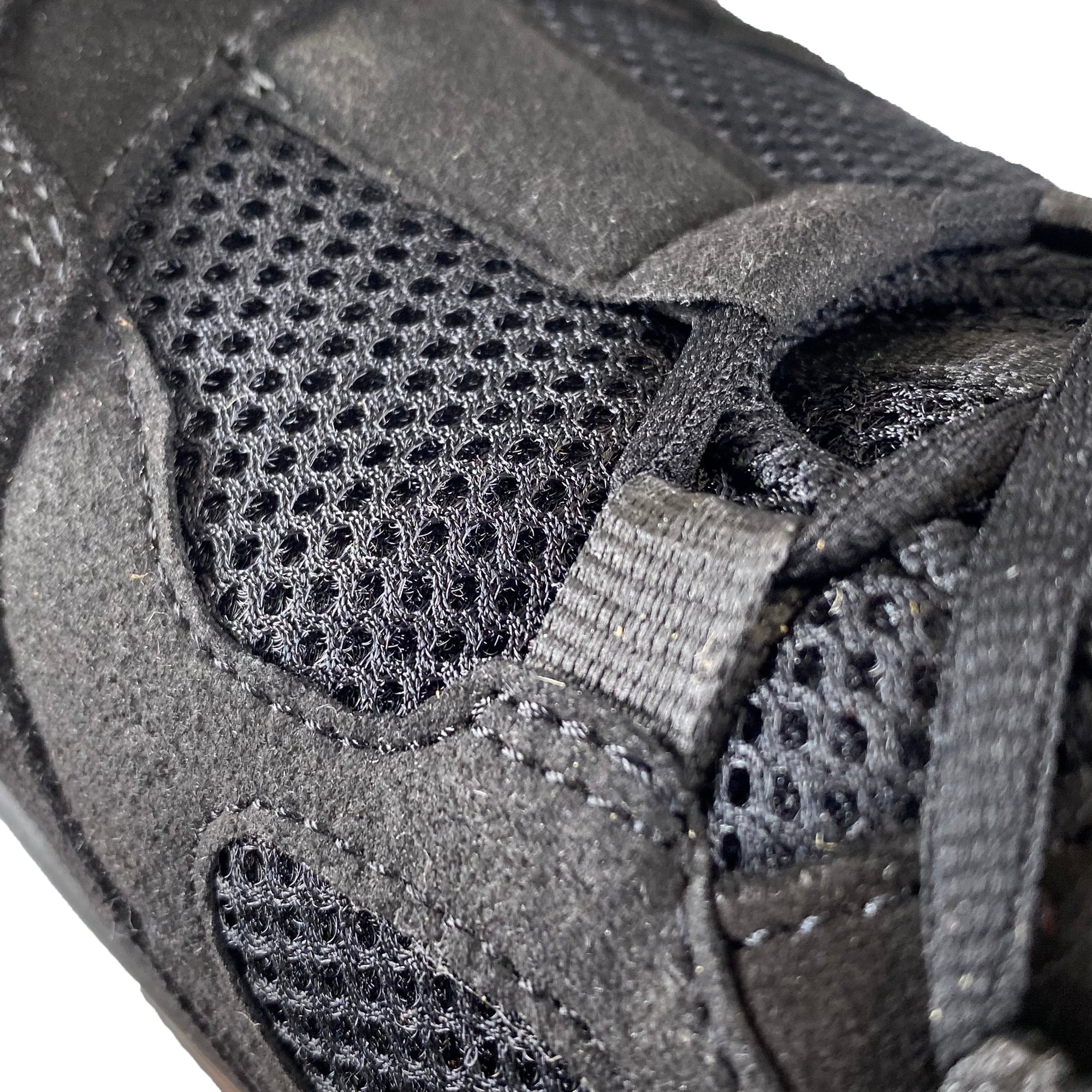 BÄR Schuhe Unisexschuhe High Performance 2.5 in schwarz aus Mesh, Kalbveloursleder - Anlass: Laufschuhe (Produktbild) BÄR Schuhe Unisexschuhe Laufschuhe High Performance 2.5 schwarz Mesh, Kalbveloursleder Produktbild