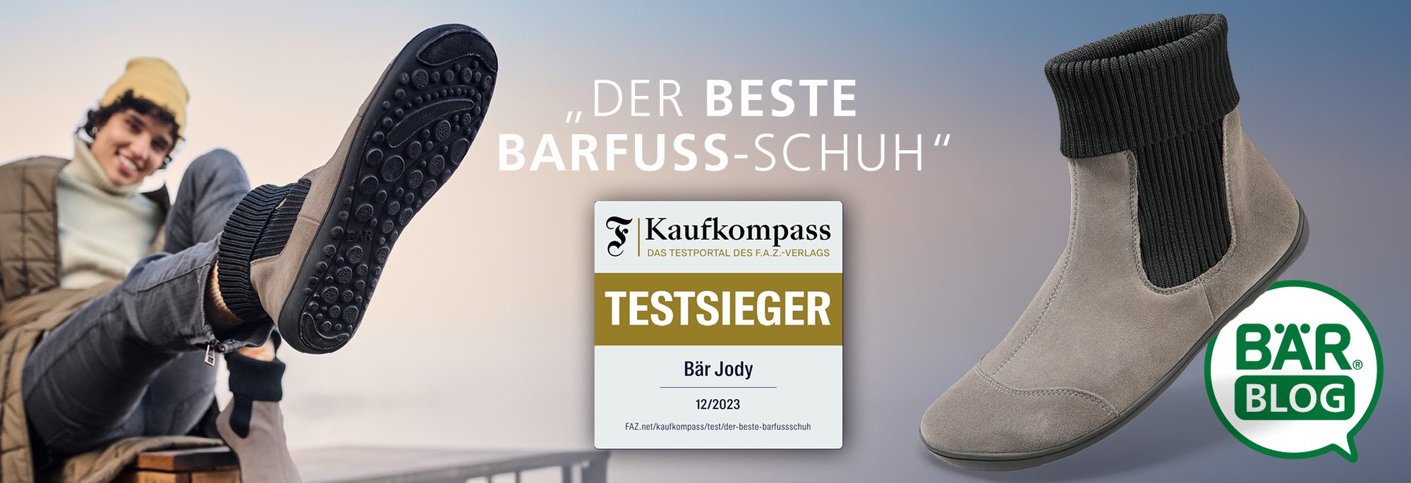 Der beste Barfuß-Schuh: Testsieger Bär Jody 12/2023 Junger Mann trägt den Testsieger Barfuß-Schuh Bär Jody, ausgezeichnet als der beste Barfuß-Schuh von Kaufkompass 12/2023.