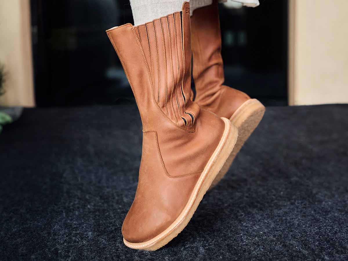 BÄR Schuhe Damenschuhe Freizeitschuhe Halle cognac Rindnappaleder gefettet Emotionsbild