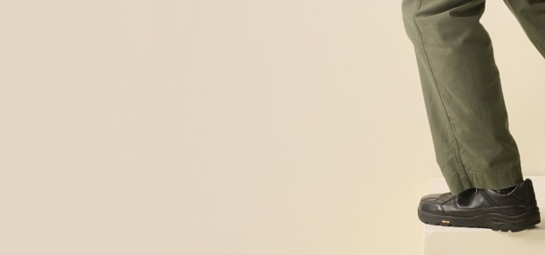 Comfortable hiking boots for men 