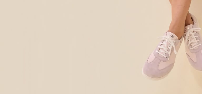 Lace-up shoes for women 